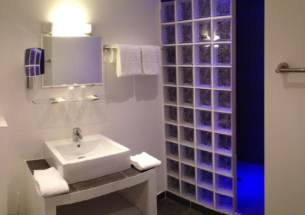 Holzer II Hotel Porto-Vecchio  Room photo
